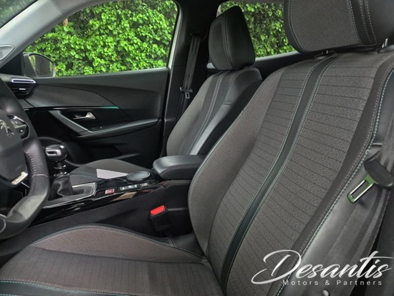 Peugeot 2008 1.2 PURETECH  2022 - Imagen 7 de 8