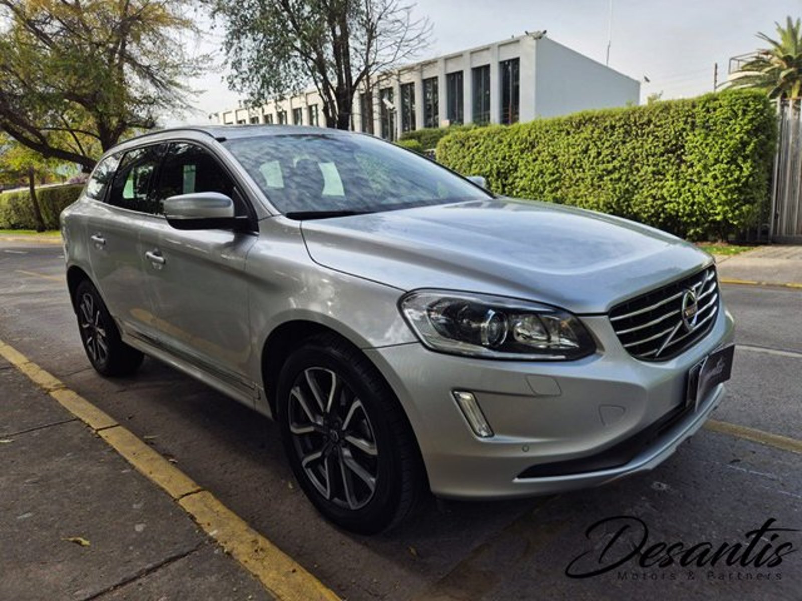 Volvo XC60 2.0 T5 AUT  2018 - Foto 3 de 8