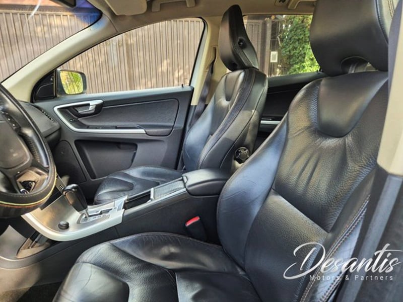 Volvo XC60 T6 AUT  2011 - Imagen 6 de 8