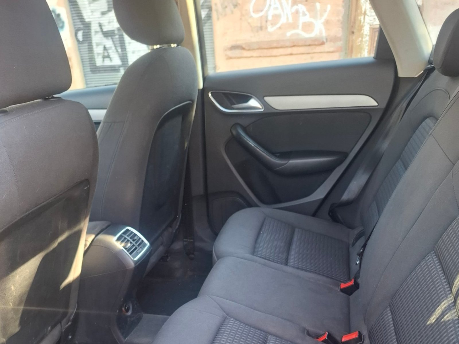 Audi Q3 TDI ATTRACTION 2.0 AUT 2014 - Foto 5 de 7