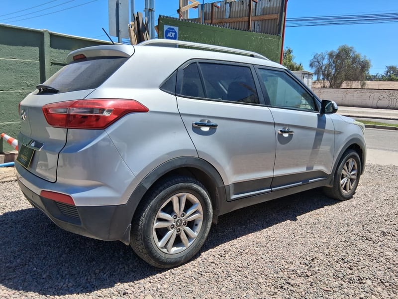 Hyundai CRETA GLS 1.6 2017 - Imagen 3 de 8