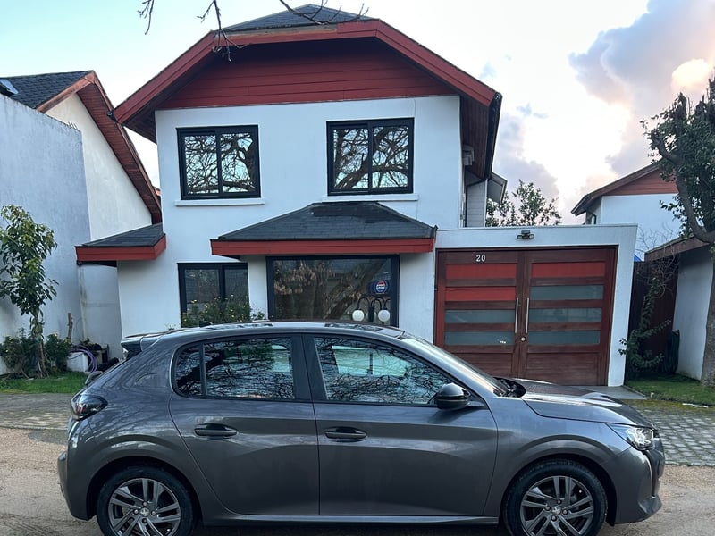 Peugeot 208 PURETECH 75 1.2 2022 - Imagen 3 de 8