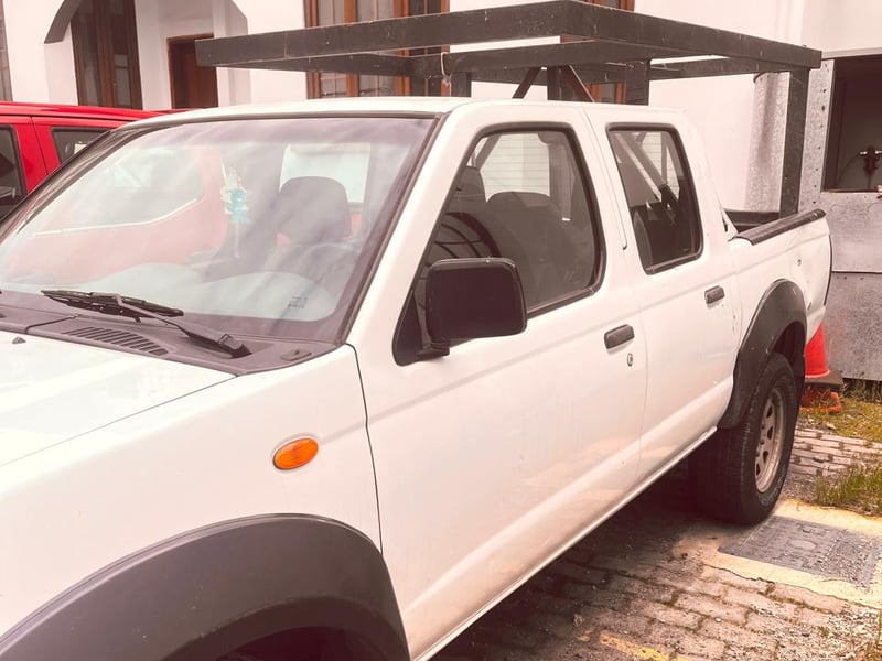 Nissan TERRANO D CAB 2.4 2014 - Imagen 3 de 5