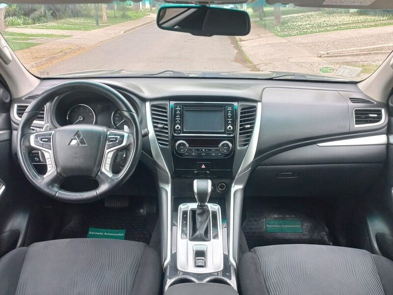 Mitsubishi MONTERO SPORT 2019 - Imagen 8 de 8
