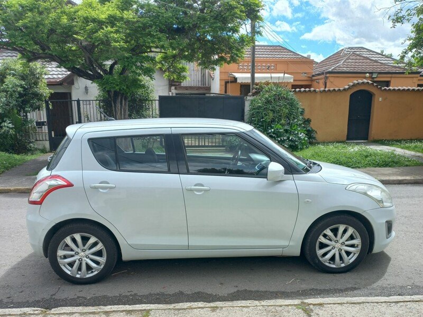 Suzuki SWIFT JAPONES 2016 - Foto 4 de 8