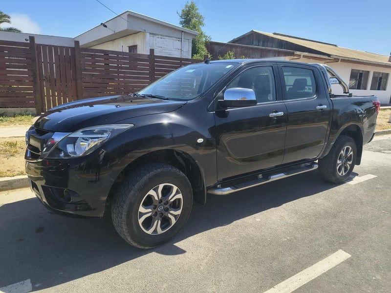 Mazda NEW BT 50 DCAB SDX 4X4 2.2 DCAB SDX 2.2 2017 - Imagen 3 de 7