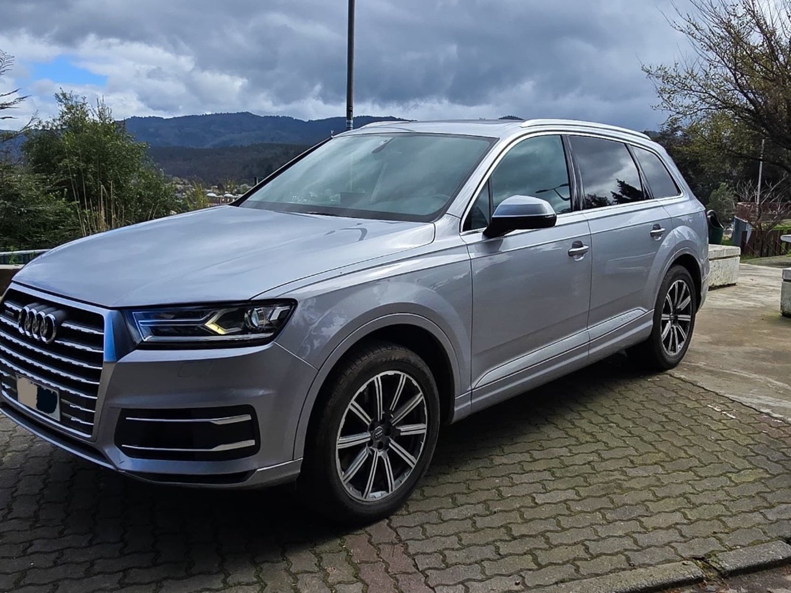 Audi Q7 TFSI 4X4 2.0 AUT 2017 - Foto 3 de 6