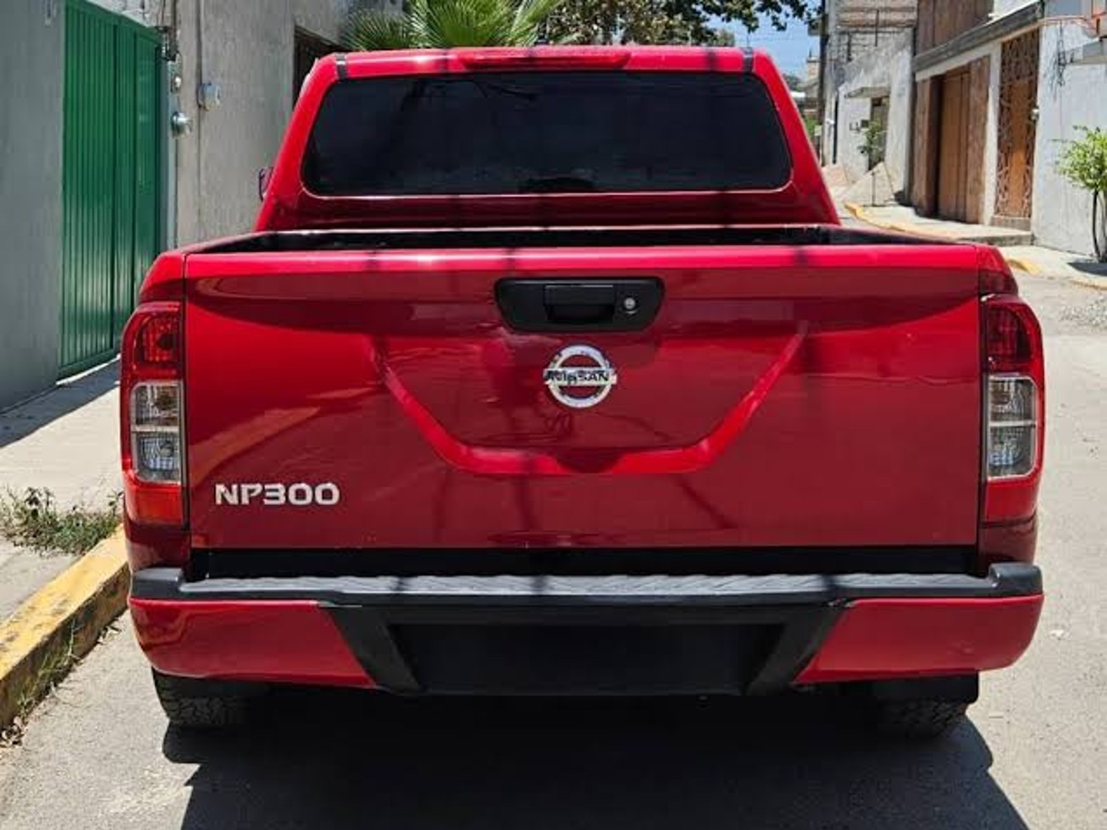 Nissan NP300 2.3D 4X2 2019 - Foto 2 de 7
