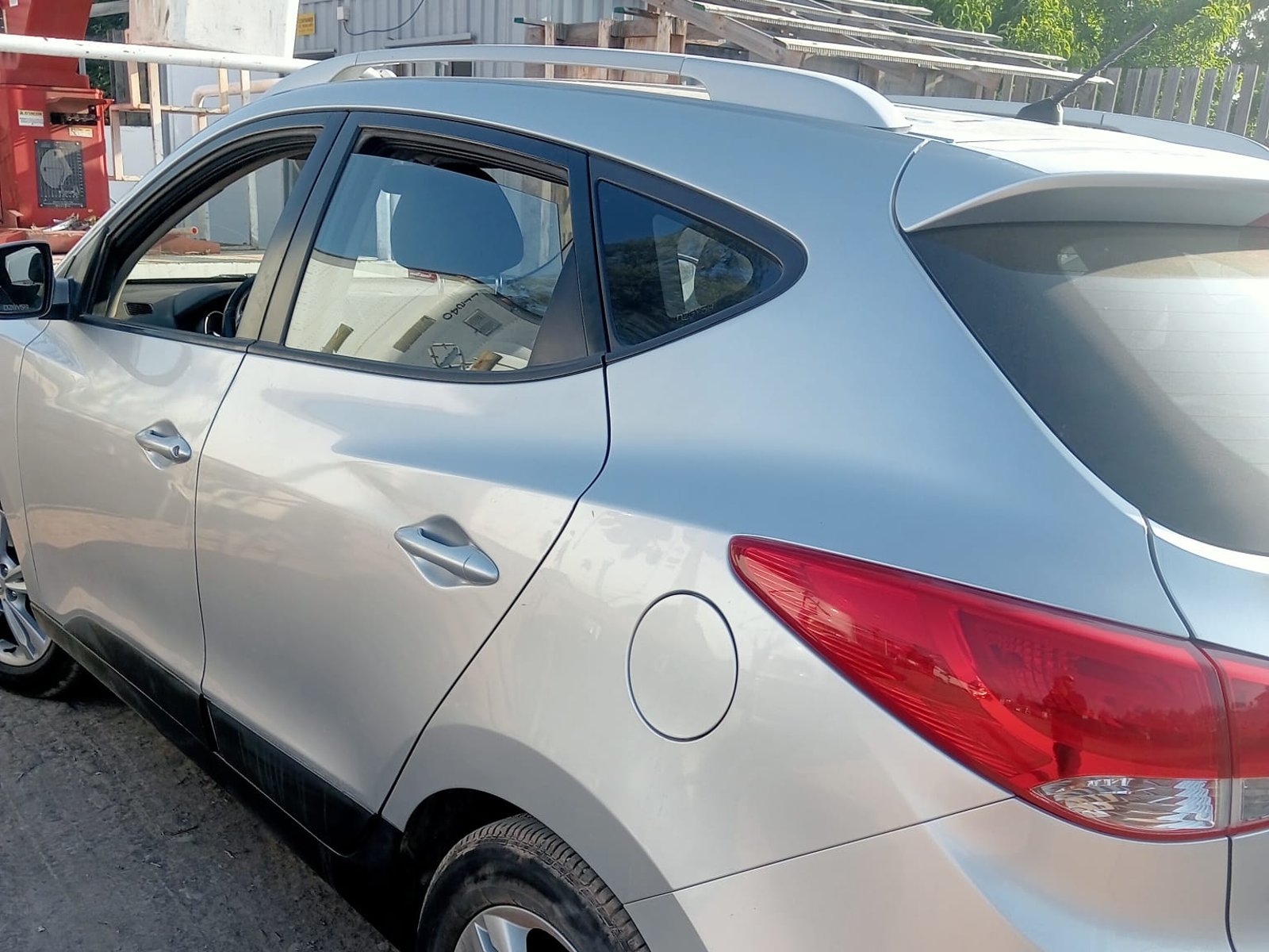 Hyundai NEW TUCSON GL 2.0 GL 2.0 2012 - Foto 4 de 8