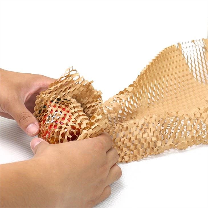 3_Honeycomb_Papier_Rolle_Nutzung