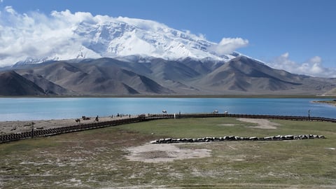  Karakul Lake