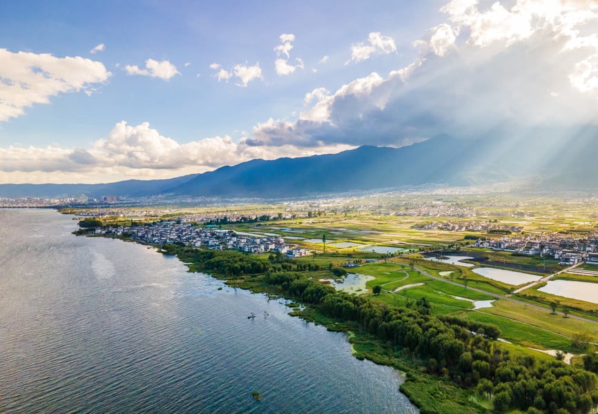 Dali Erhai Lake