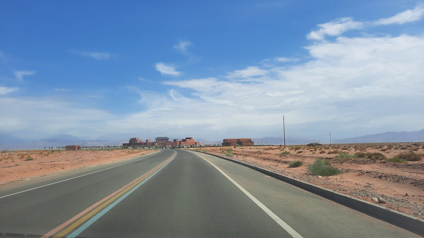 Chinese road signs: what to know before driving in China as a foreigner
