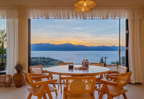The Sunset Puyue Villa