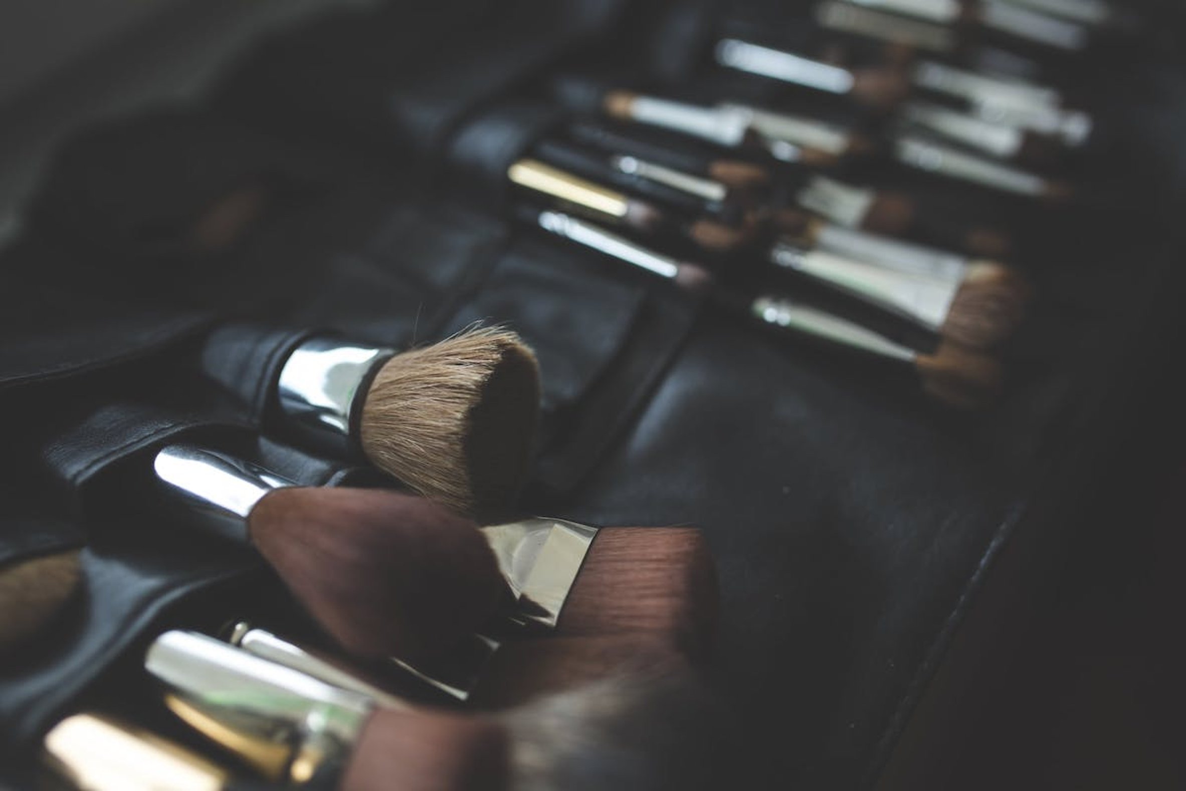 Casting women from the UK for makeup application spots