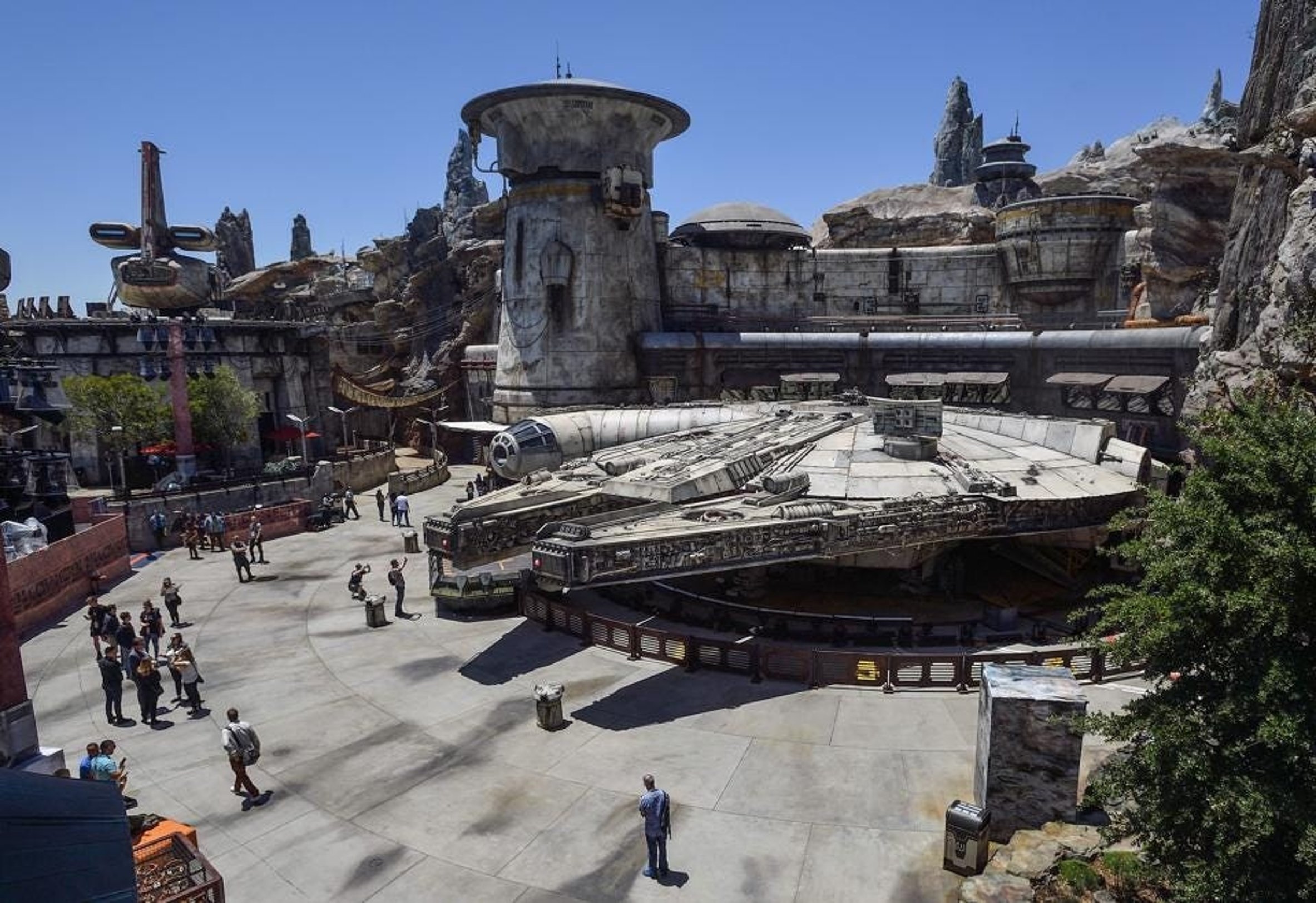 The Way Disneyland Will Celebrate A Star Wars Holiday At Galaxy's Edge
