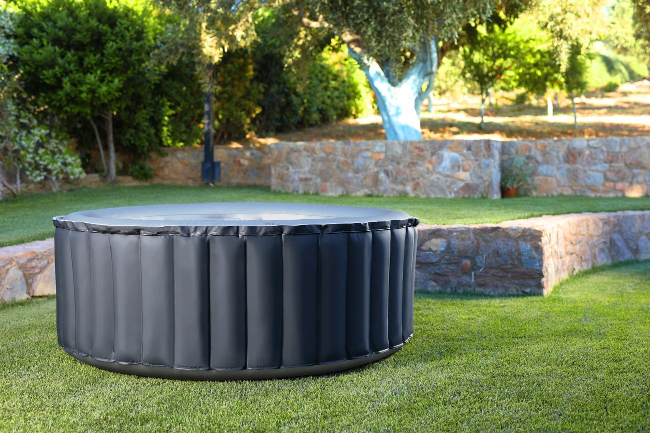 MSpa Silver Cloud Hot Tub for 4 people