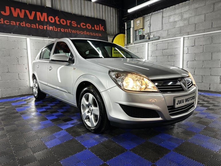 2008 VAUXHALL ASTRA 1.3 CDTI 16V CLUB 5DR 2008 91,035 MILES MANUAL VEHICLE PRICE 2,000... photo