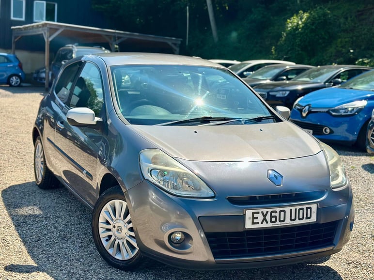 2010 RENAULT CLIO 1.2 I MUSIC EURO 5 3DR 2010 76,150 MILES MANUAL VEHICLE PRICE... photo