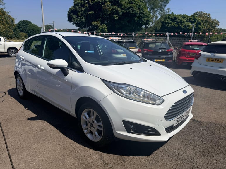 2015 FORD FIESTA 1.25 ZETEC EURO 6 5DR 2015 63,951 MILES MANUAL OUR PRICE 5,295... photo