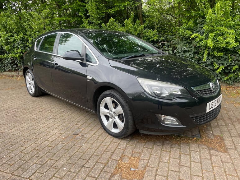 2012 VAUXHALL ASTRA 1.4 16V SRI EURO 5 5DR 2012 74,000 MILES MANUAL VEHICLE PRICE... photo