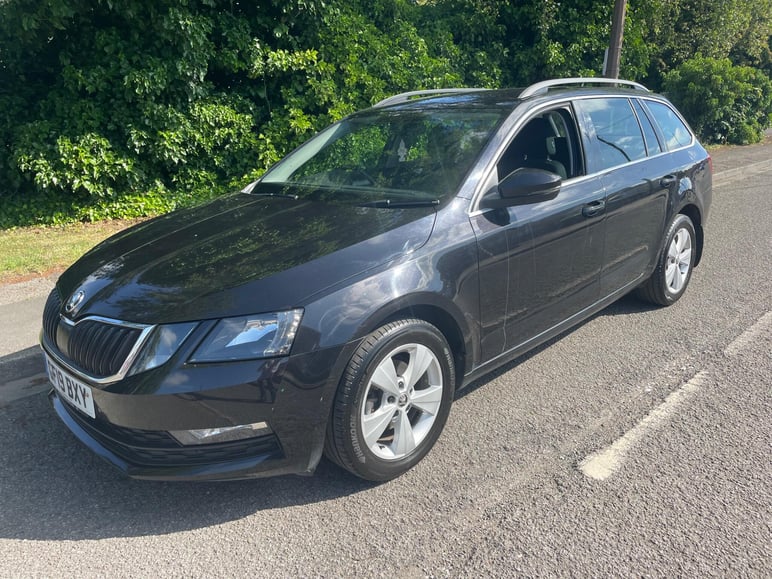 2019 SKODA OCTAVIA 1.6 TDI SE TECHNOLOGY EURO 6 S S 5DR 2019 128,639 MILES... photo