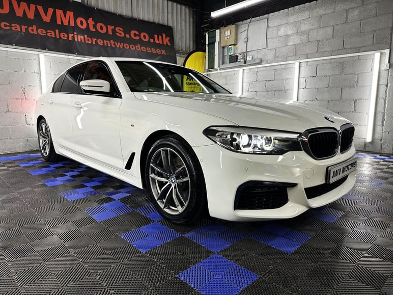 2019 BMW 5 SERIES 2.0 520I GPF M SPORT AUTO EURO 6 S S 4DR 2019... photo
