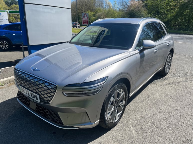 Genesis Gv70