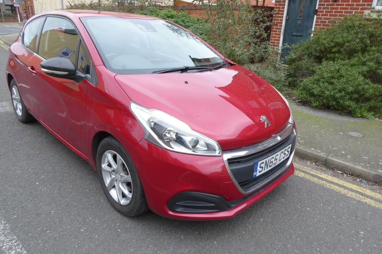 Peugeot 208
