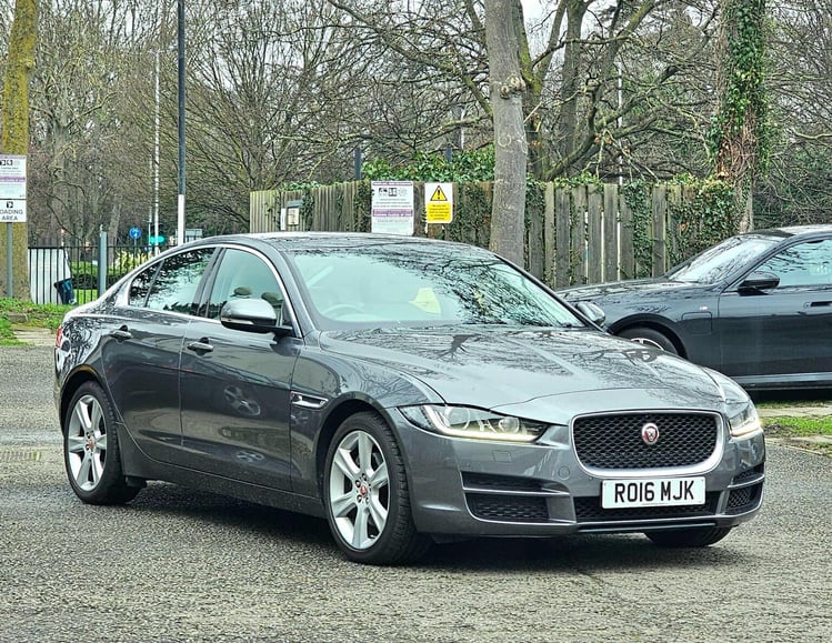Jaguar Xe