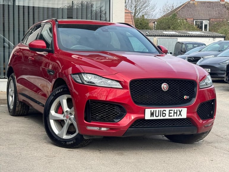 Jaguar F-Pace