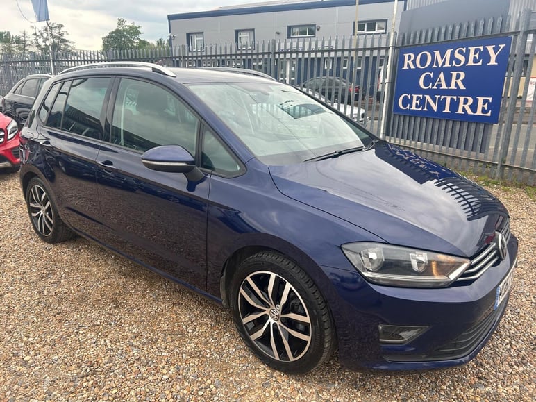 Volkswagen Golf Sv