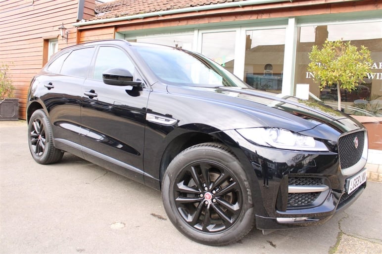 Jaguar F-Pace