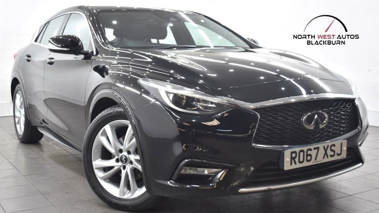 Infiniti Q30