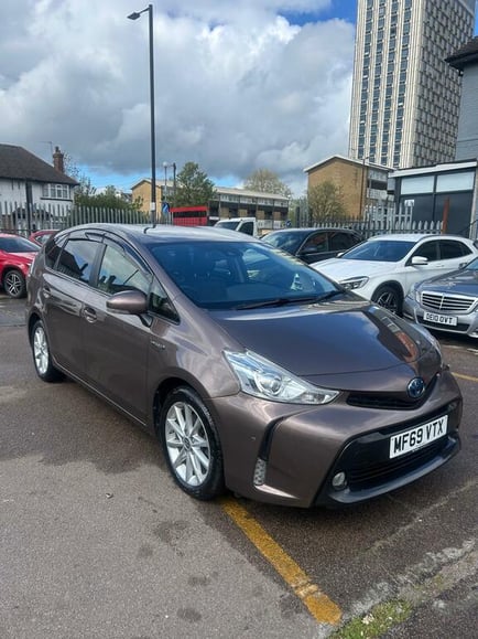 Toyota Prius+