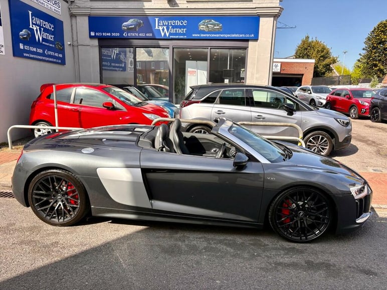 Audi R8
