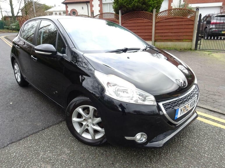 Peugeot 208