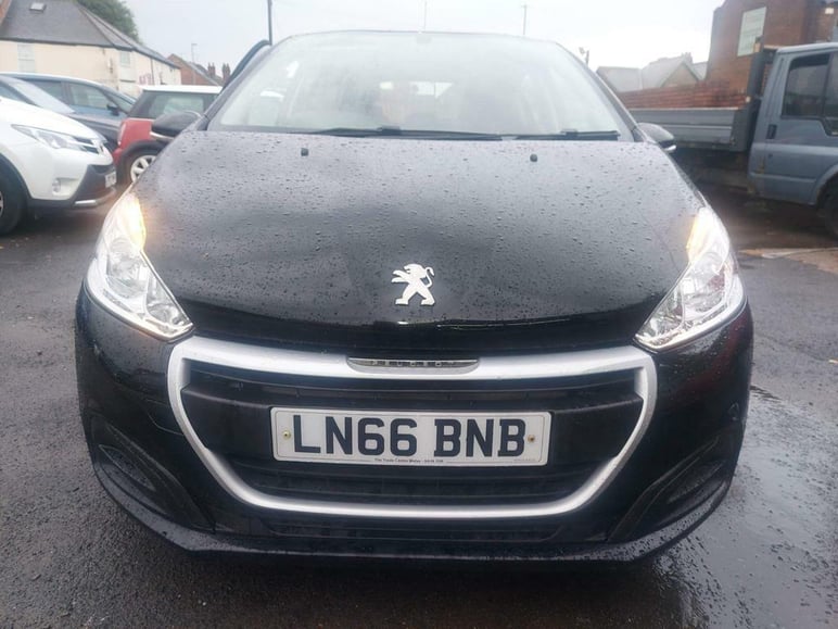 Peugeot 208