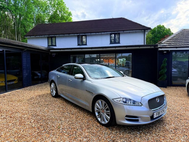 Jaguar Xj