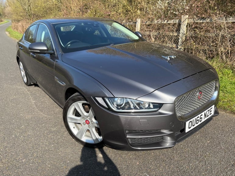Jaguar Xe