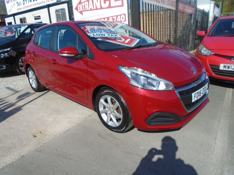 Peugeot 208