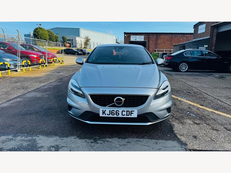 Volvo V40