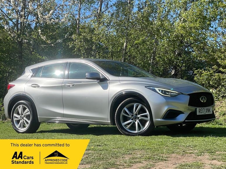 Infiniti Q30