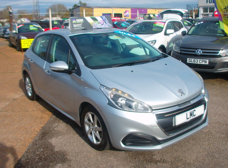 Peugeot 208