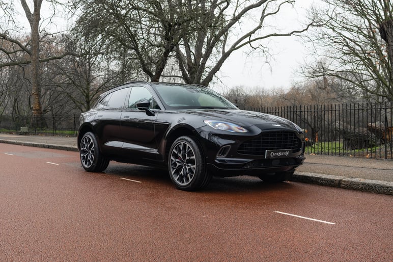Aston Martin Dbx