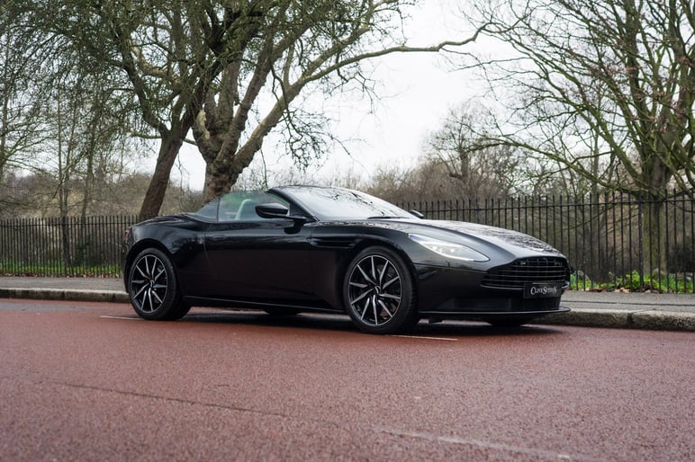 Aston Martin Db11
