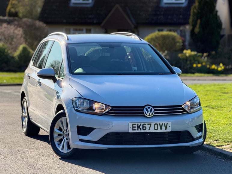 Volkswagen Golf Sv