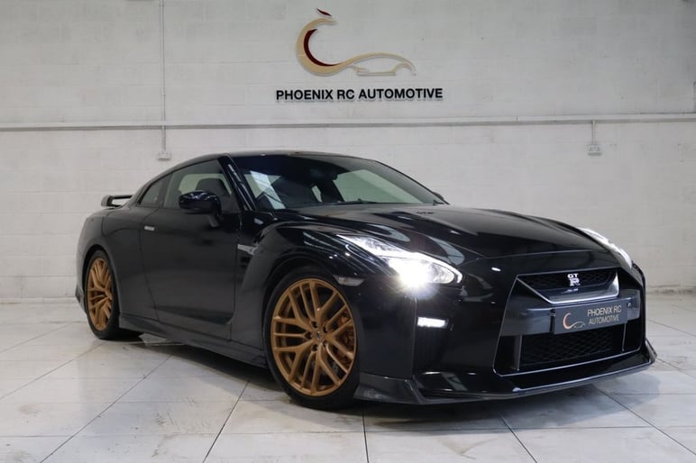Nissan GT-R