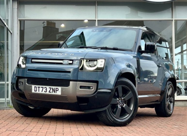Land Rover Defender