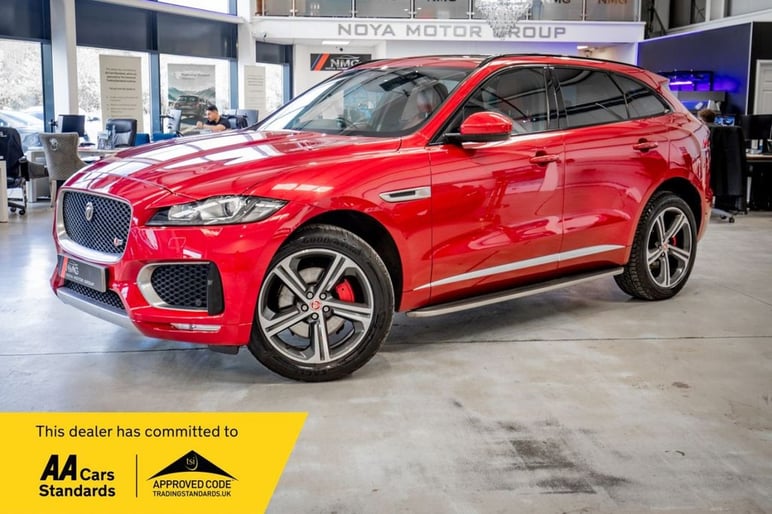 Jaguar F-Pace